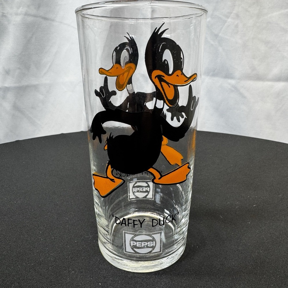 Vintage 1973 Pepsi Collector Series Daffy Duck Looney Tunes Drinking Glass 16oz